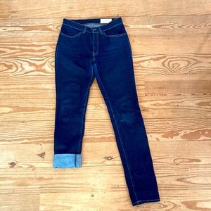 Imogene & Willie size 27 “Imogene slim”, dark indigo wash, not hemmed, like new